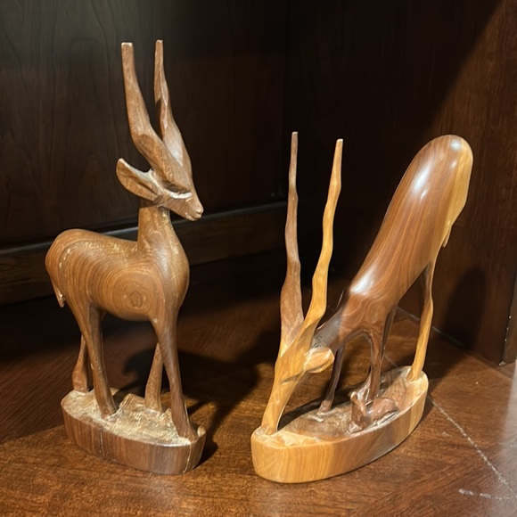 Vintage Carved Wooden Set of Antelope - Picture 17 of 17